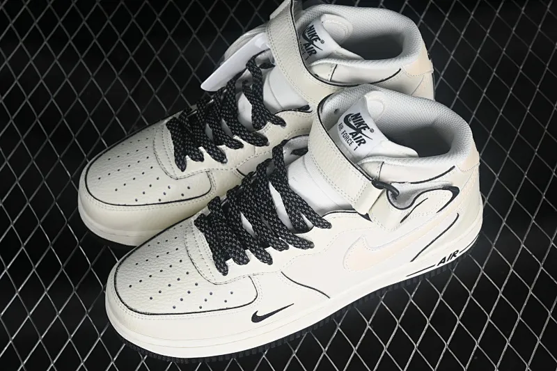 All categories Nk Air Force 1 Air Force series Nk Air Force 1 Mid Air Force mid-top Nk Air Force 1'07 Mid black pearlescent small hook Air Force One mid-top casual sneakers SG2356-807